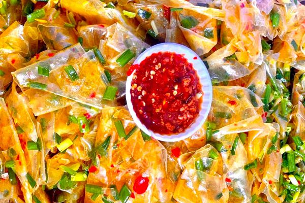 bánh tráng sa tế ngon cay