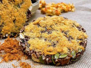 cơm cháy gạo lứt - thức ăn cho cuộc sống lành mạnh